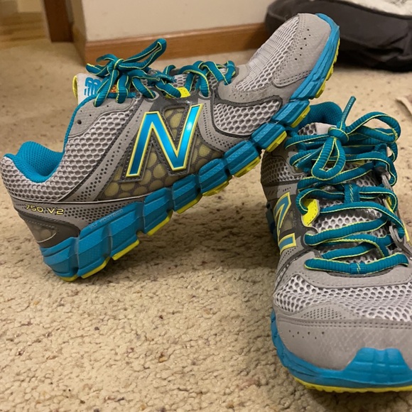 New Balance 750 v2 running shoes - Picture 2 of 4